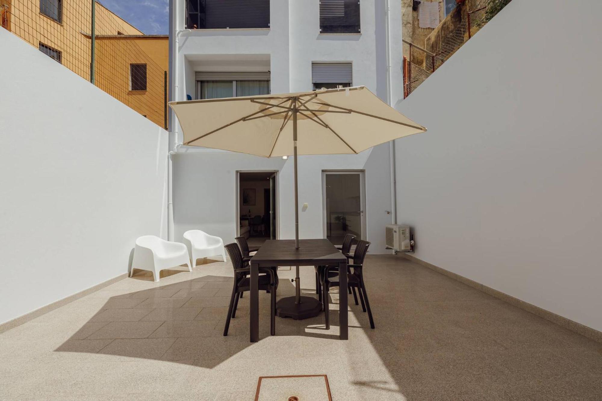 Stylish Apartment With Terrace By Hosty Πόρτο Εξωτερικό φωτογραφία